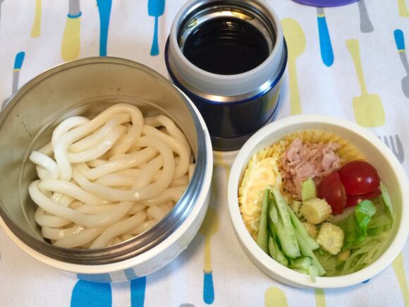 サラダうどん弁当　カフェ丼